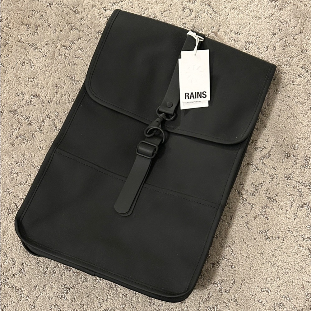 Rains Black Men's Backpack